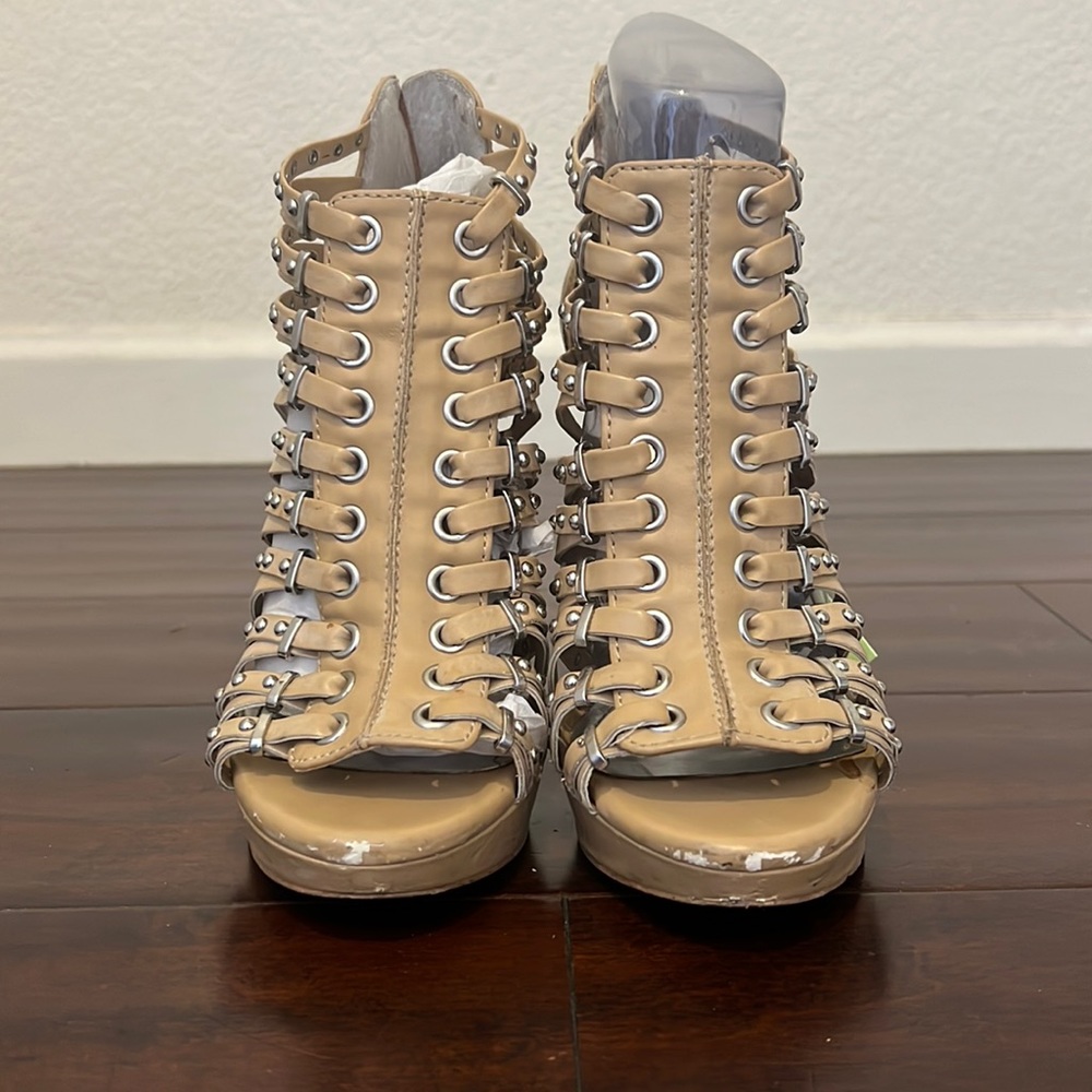 BCBGeneration 7M warm sand heels